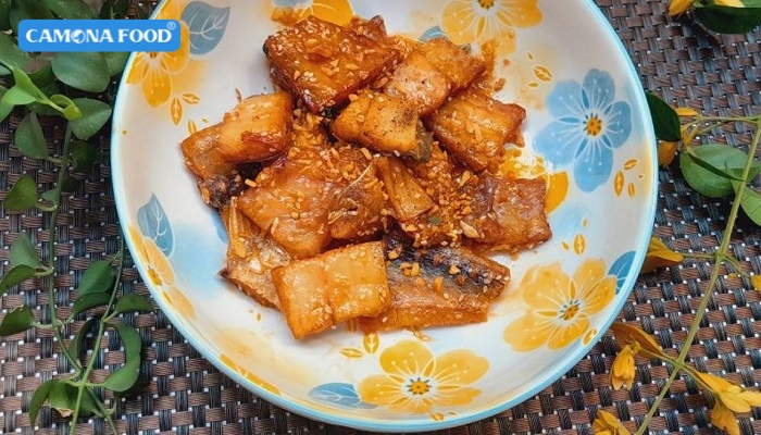 Cách làm khô cá dứa rim mắm đường chuẩn vị đưa cơm