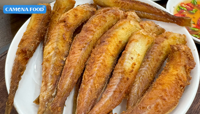 Cá bống khô chiên giòn ăn cùng cháo trắng